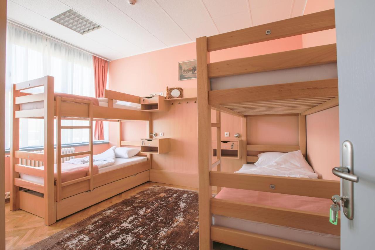 Hostel amd Belgrad Exterior foto